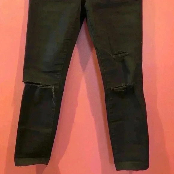 Madewell Skinny Jeans. - Picture 3 of 7